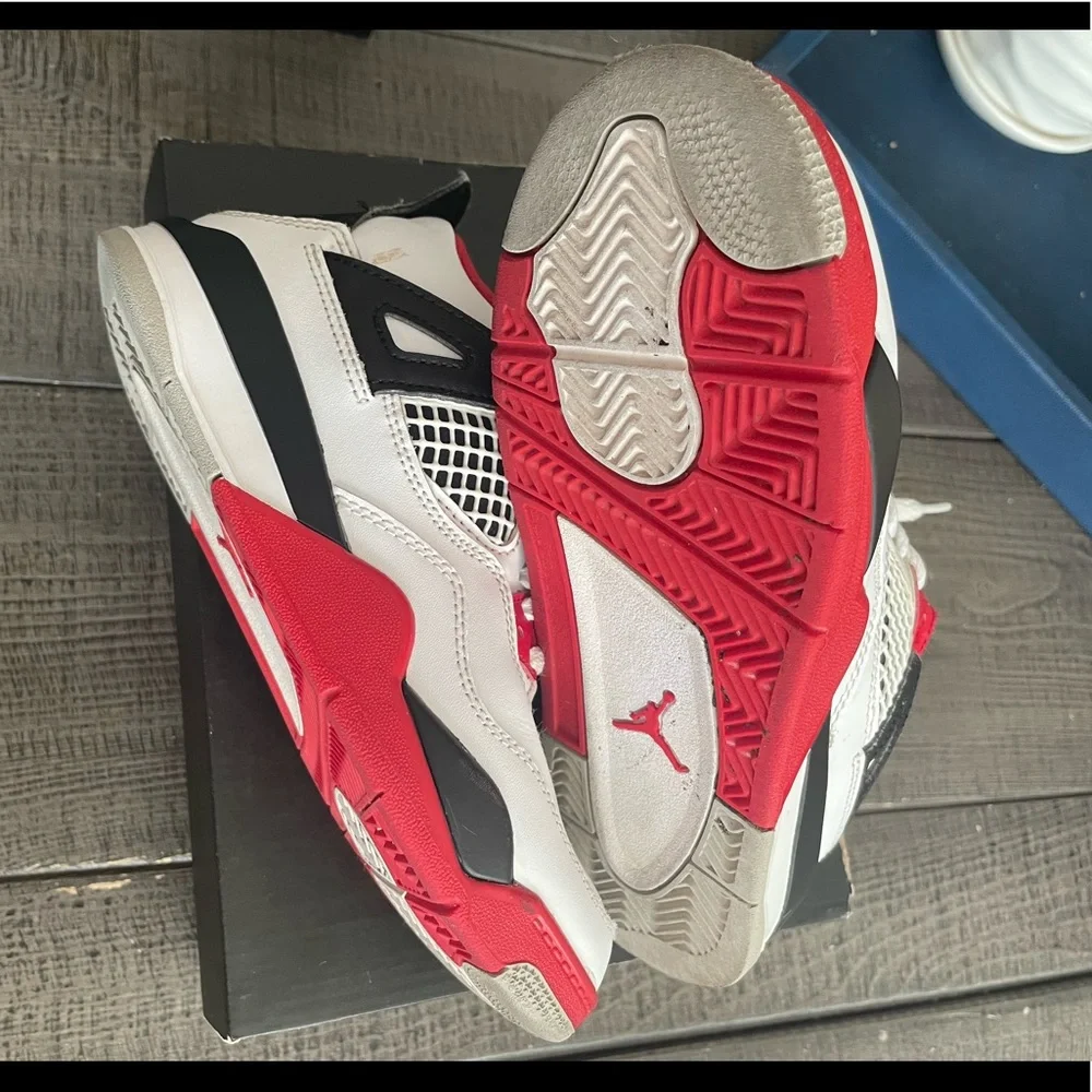 Jordan 4 Retros - Picture 4 of 7
